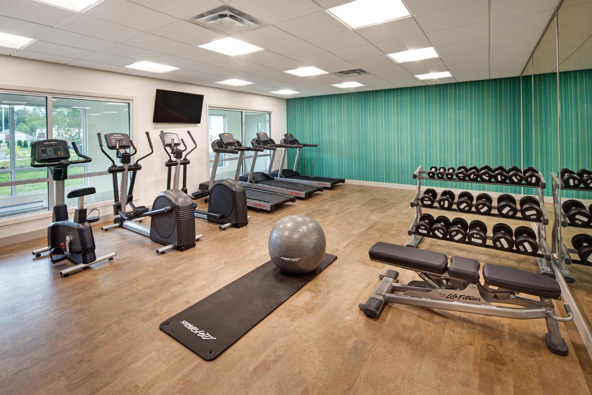 Holiday Inn Express & Suites Terrace By Ihg Exteriör bild